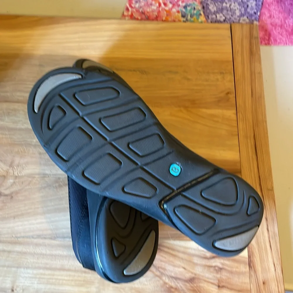 Women’s 9.5M BZees Lollipop Slip-ons Loafers. - Picture 4 of 5